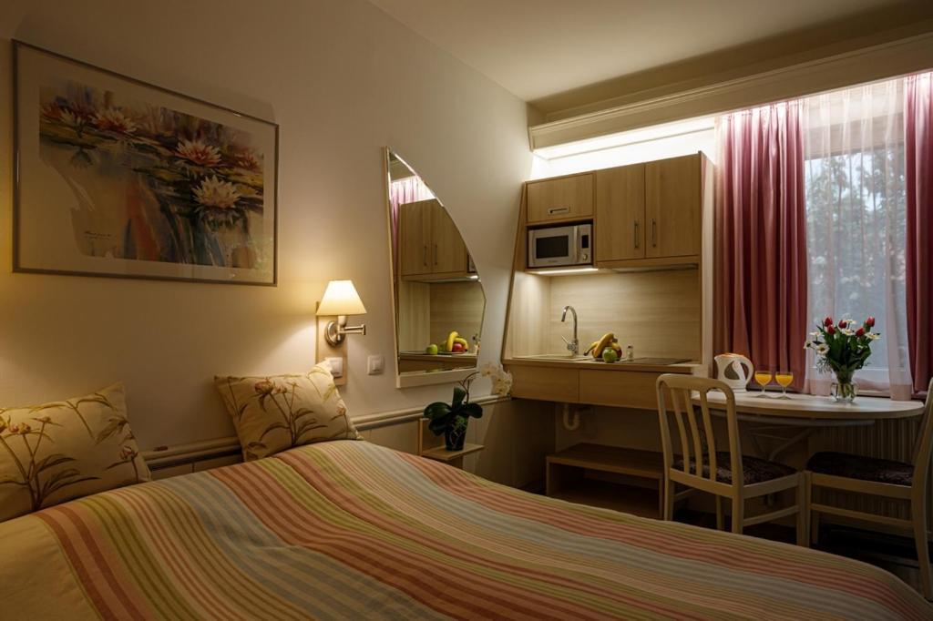 Hotel Fábián Panzió Kecskemét Esterno foto