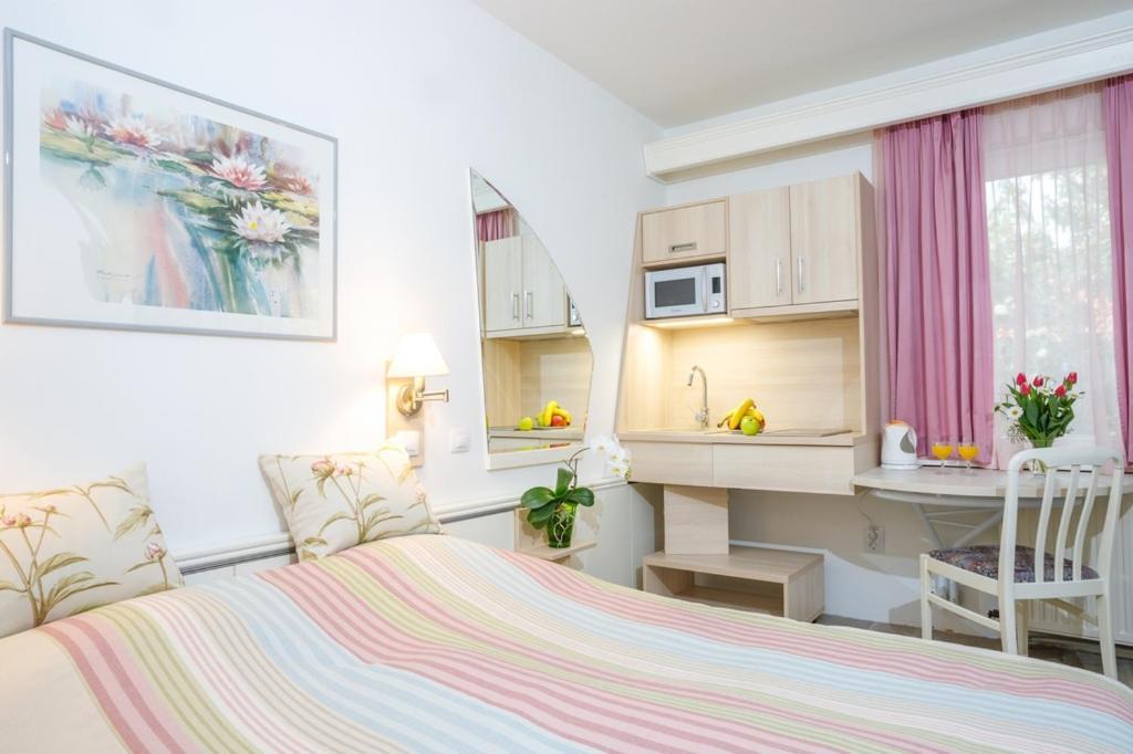 Hotel Fábián Panzió Kecskemét Esterno foto